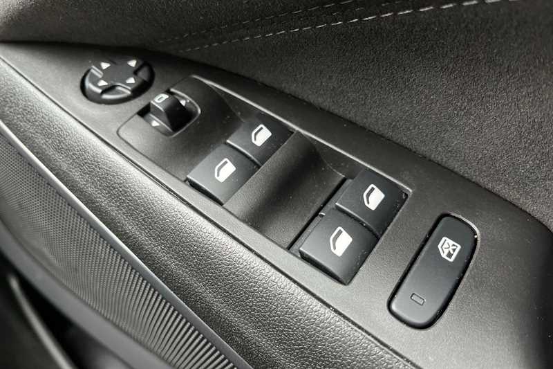 Used Vauxhall Crossland 2022 for sale - 76747602: Photo 16