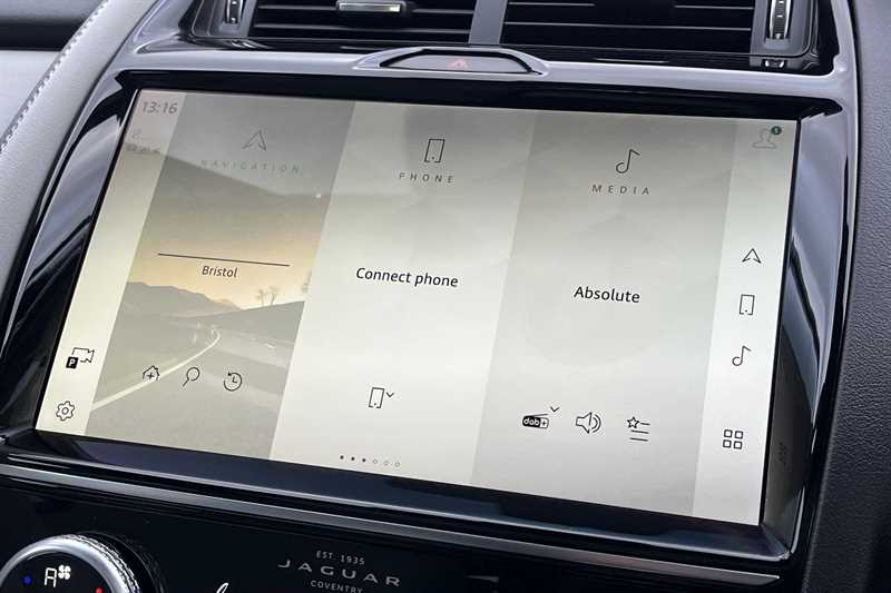 Used Jaguar E-Pace 2021 for sale - 76529867: Photo 17