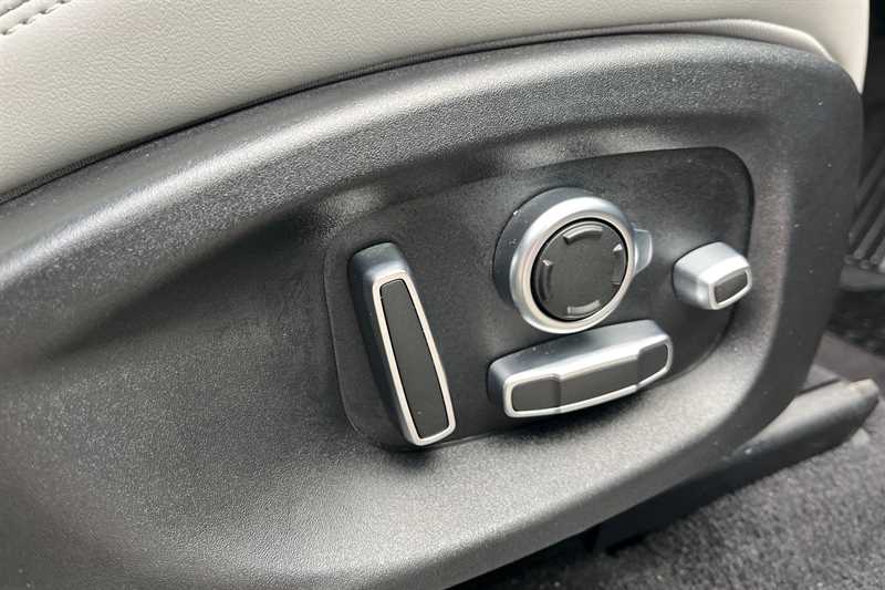 Used Jaguar E-Pace 2021 for sale - 76529867: Photo 26