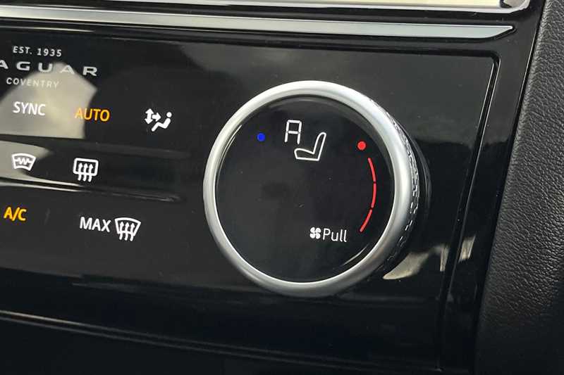 Used Jaguar E-Pace 2021 for sale - 76529867: Photo 40