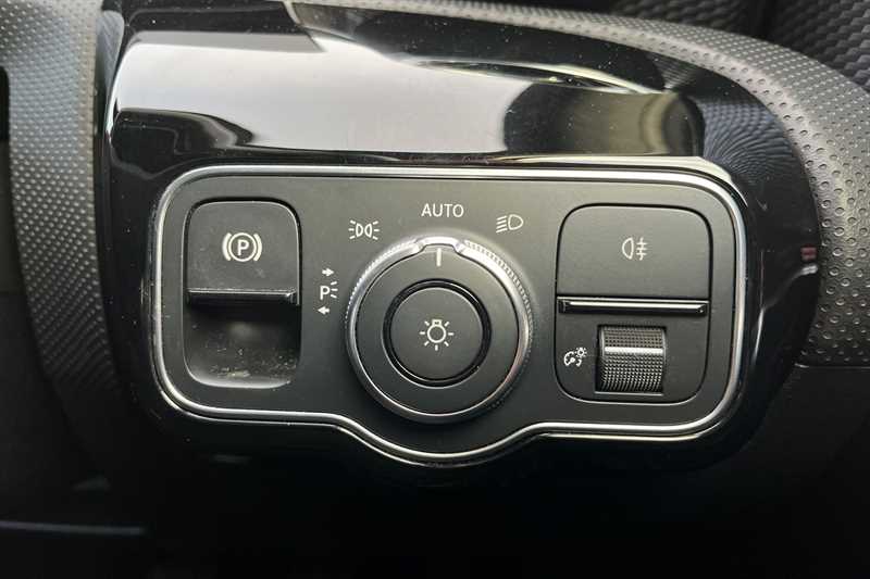 Used Mercedes-Benz A-Class 2019 for sale - 76448442: Photo 43
