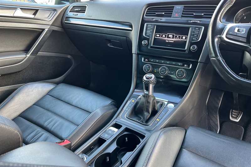 Used Volkswagen Golf 2016 for sale - 76917084: Photo 14