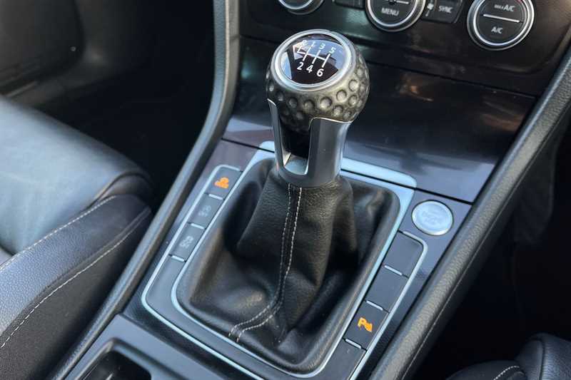 Used Volkswagen Golf 2016 for sale - 76917084: Photo 41