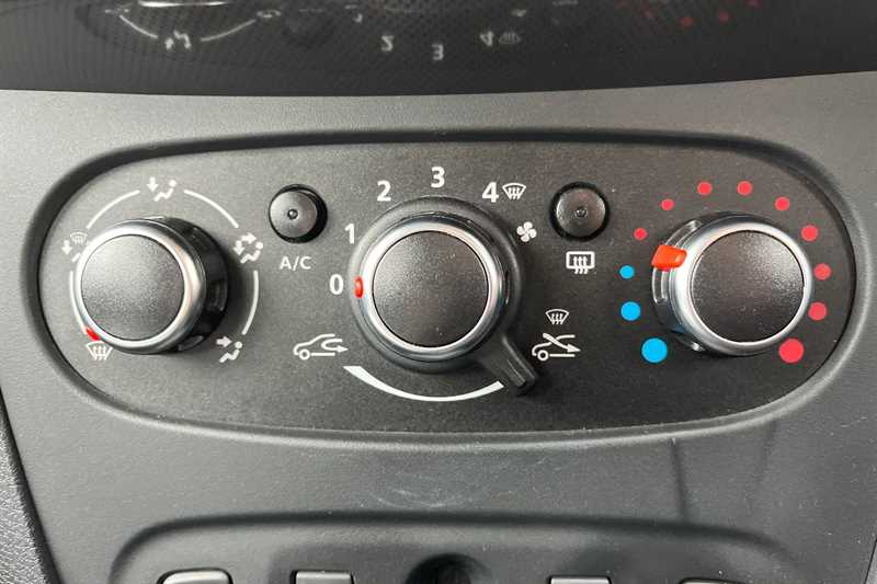 Used Dacia Sandero Stepway 2017 for sale - 76448629: Photo 15