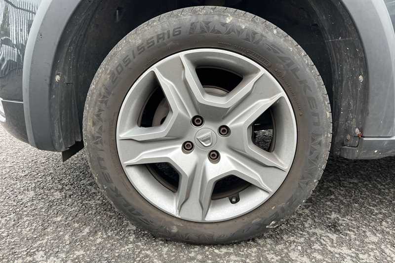 Used Dacia Sandero Stepway 2017 for sale - 76448629: Photo 9