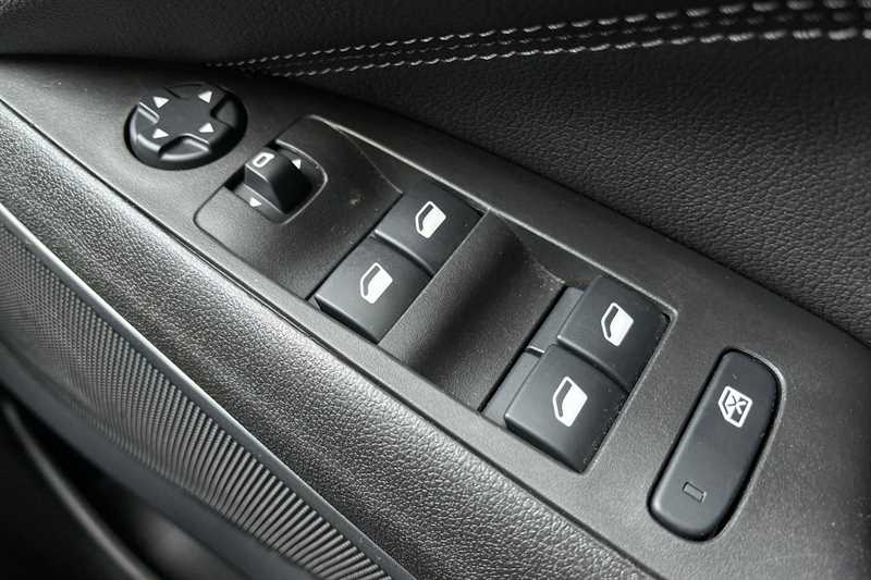 Used Vauxhall Crossland 2022 for sale - 77900696: Photo 16