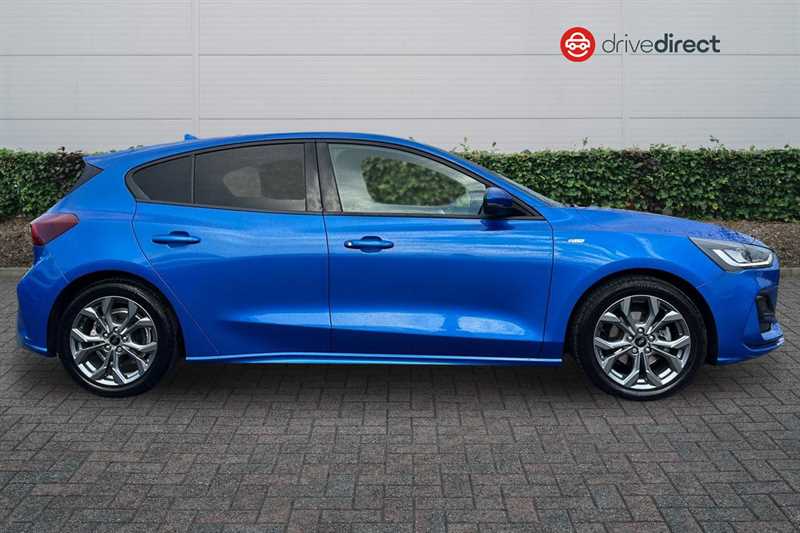 Used Ford Focus 2023 for sale - 76462403: Photo 2