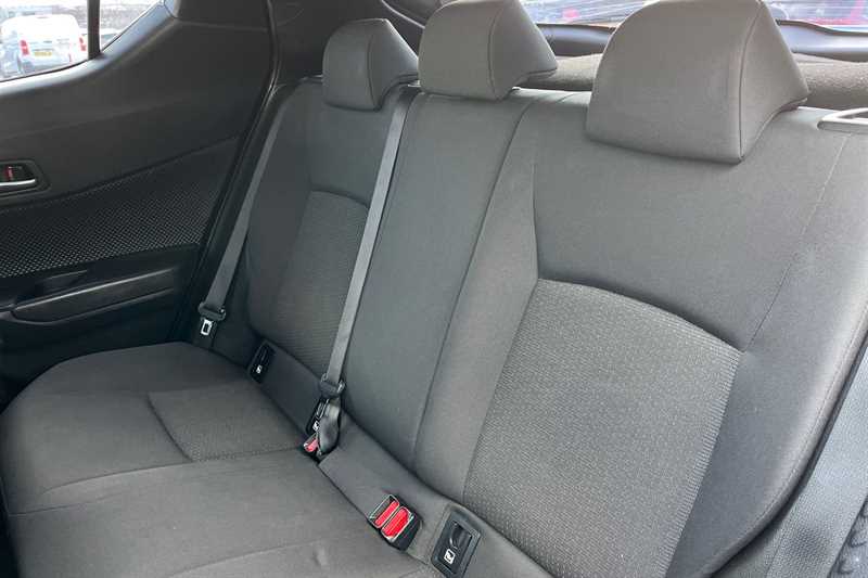 Used Toyota C-HR 2018 for sale - 77887327: Photo 24