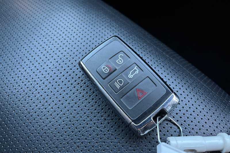 Used Land Rover Discovery Sport 2020 for sale - 76956083: Photo 36