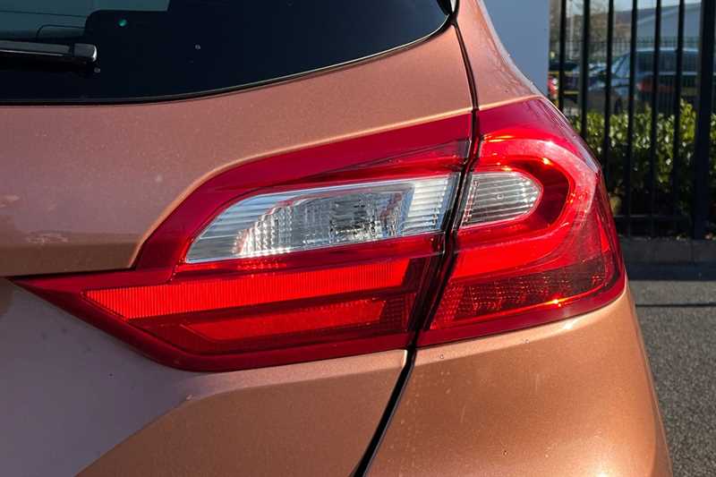 Used Ford Fiesta 2017 for sale - 76755890: Photo 32