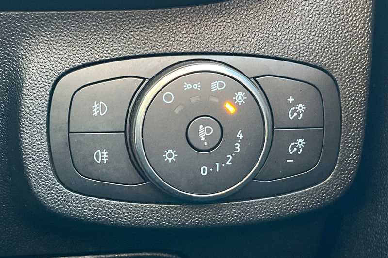 Used Ford Fiesta 2017 for sale - 76755890: Photo 40