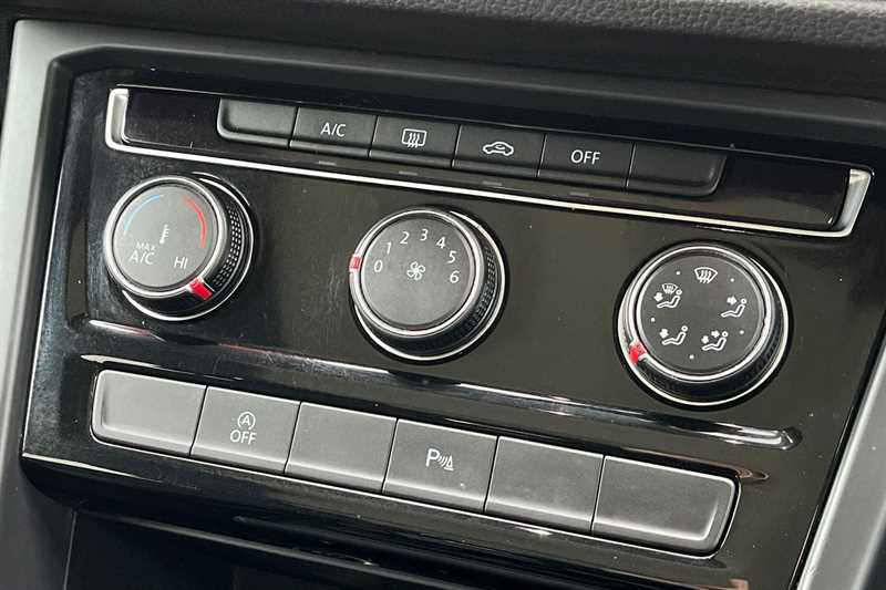 Used Volkswagen Touran for sale - 77864332: Photo 15