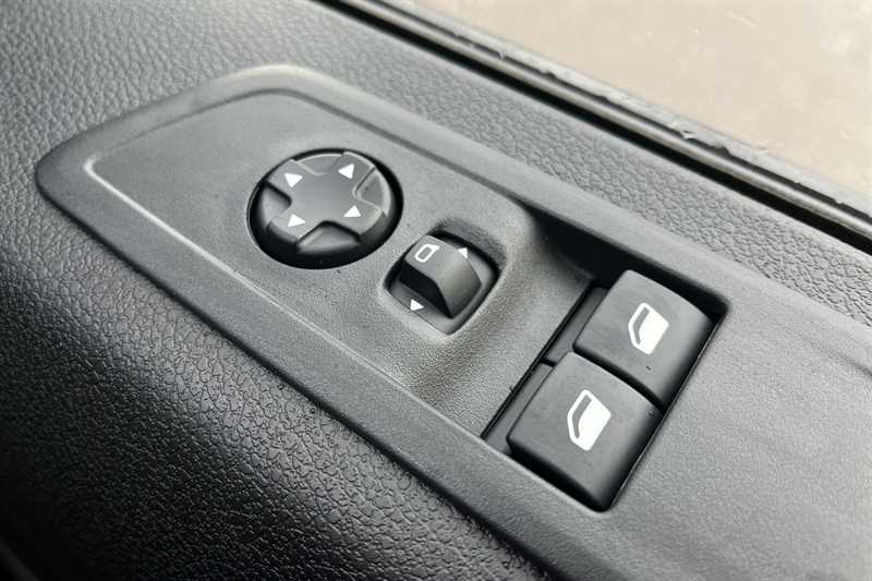 Used Vauxhall Vivaro 2026 for sale - 78138509: Photo 16