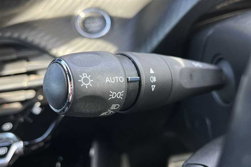 Used Peugeot 2008 2023 for sale - 77309219: Photo 43