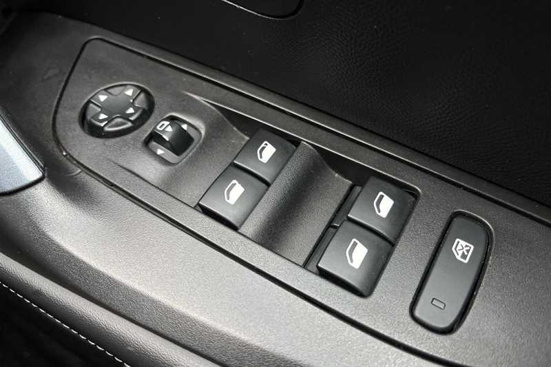 Used Peugeot 2008 2020 for sale - 76516710: Photo 16