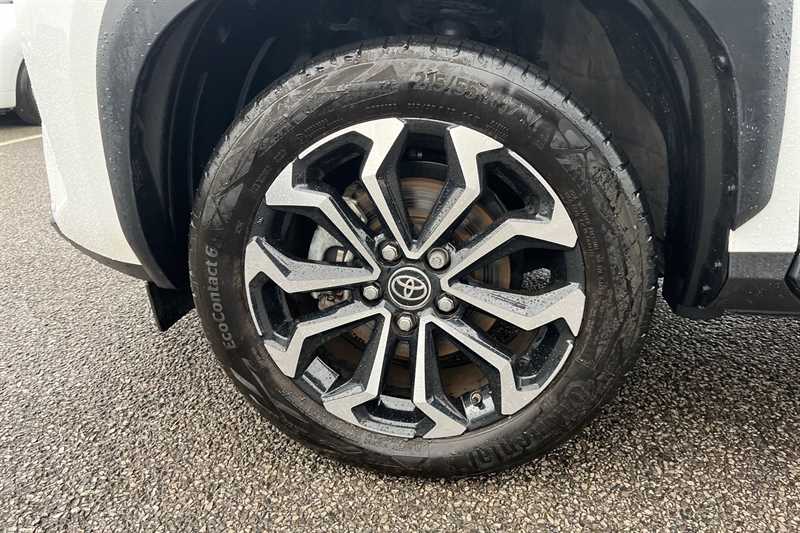 Used Toyota Yaris Cross 2023 for sale - 77787757: Photo 12