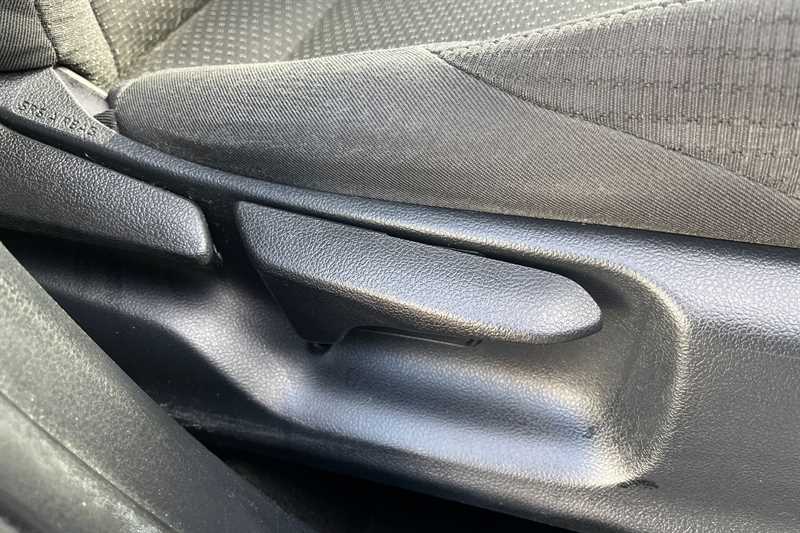 Used Toyota C-HR 2018 for sale - 78137909: Photo 26