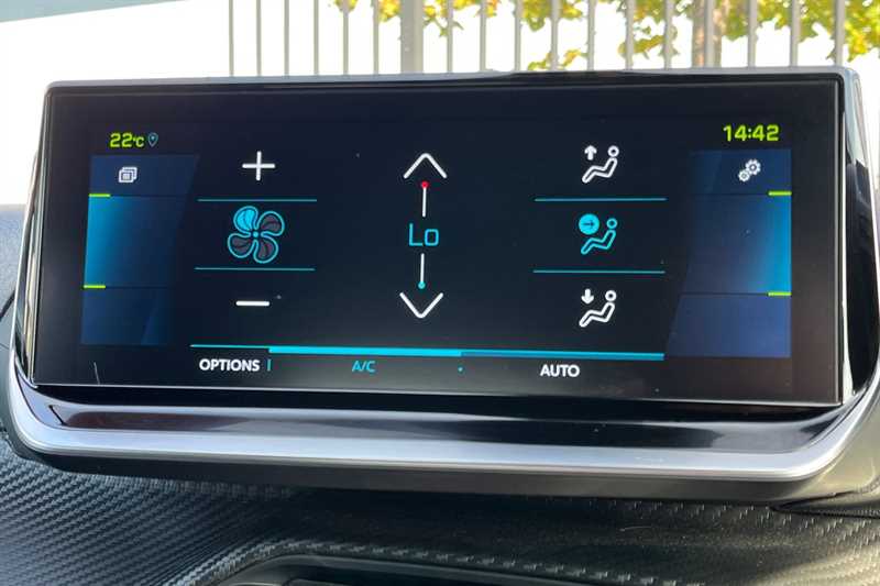 Used Peugeot E-2008 2023 for sale - 77375641: Photo 15