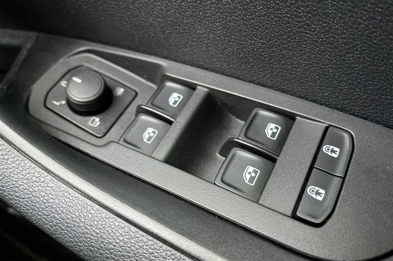 Used Skoda Karoq 2024 for sale - 77699158: Photo 16