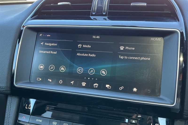 Used Jaguar F-Pace 2018 for sale - 76529469: Photo 17