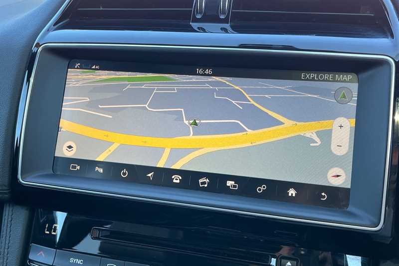 Used Jaguar F-Pace 2018 for sale - 76529469: Photo 18