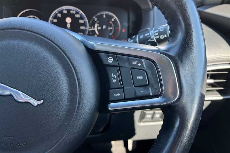 Used Jaguar F-Pace 2018 for sale - 76529469: Photo 22