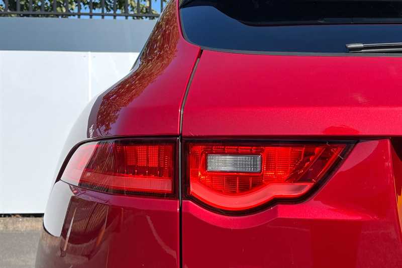 Used Jaguar F-Pace 2018 for sale - 76529469: Photo 31