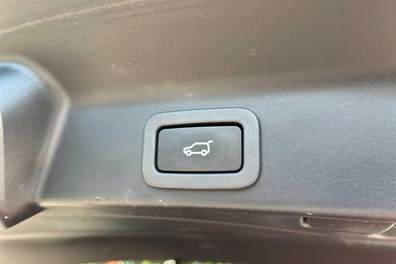 Used Jaguar F-Pace 2018 for sale - 76529469: Photo 38