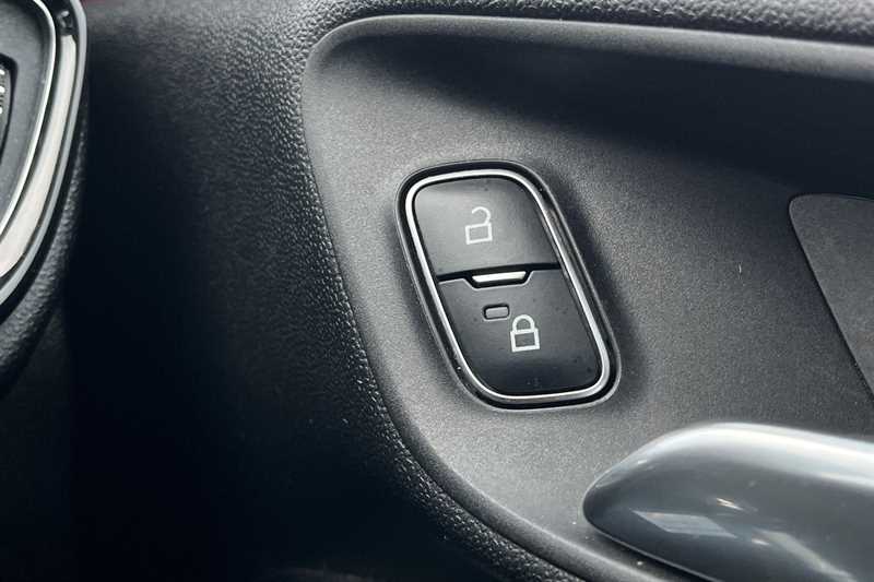 Used Ford Fiesta 2017 for sale - 76524512: Photo 43