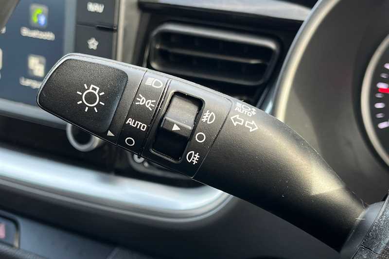 Used Kia Stonic 2020 for sale - 77295784: Photo 42