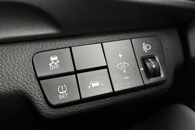 Used Kia Stonic 2020 for sale - 77295784: Photo 43