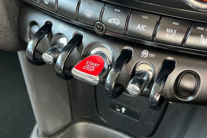 Used MINI Hatch 2019 for sale - 78142467: Photo 40