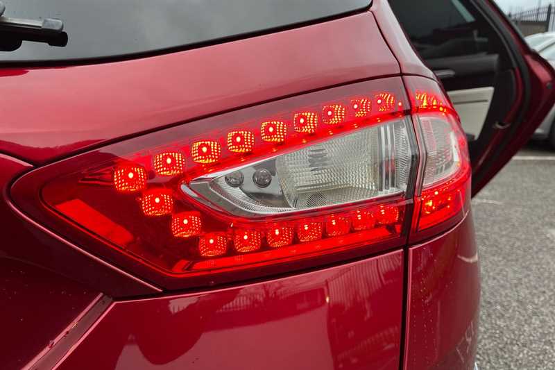 Used Ford Mondeo 2016 for sale - 77296094: Photo 32