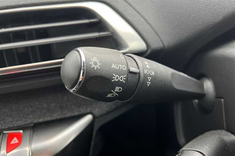 Used Peugeot 3008 2019 for sale - 78129892: Photo 44