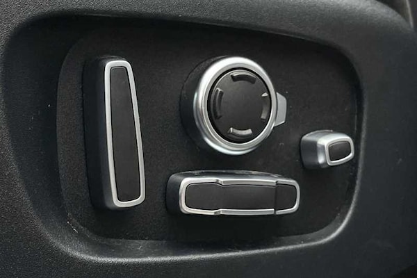 Used Land Rover Range Rover Velar 2018 for sale - 76204339: Photo 26