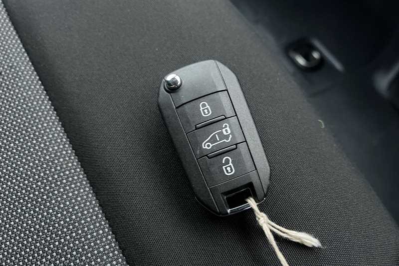 Used Vauxhall Vivaro 2023 for sale - 77481610: Photo 36