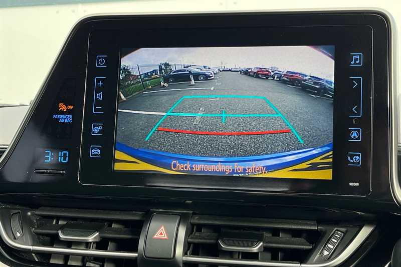 Used Toyota C-HR 2018 for sale - 77944680: Photo 19