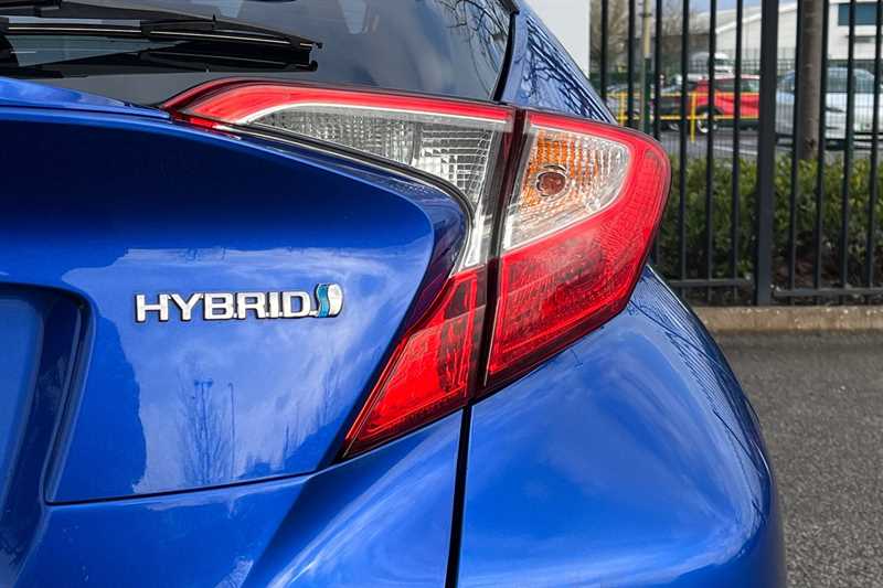 Used Toyota C-HR for sale - 77863815: Photo 32