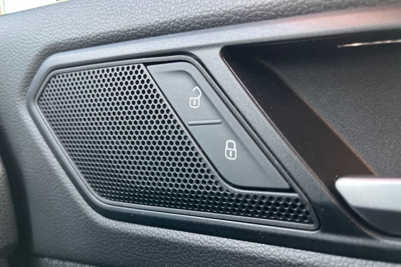 Used Volkswagen Tiguan 2020 for sale - 77317807: Photo 44