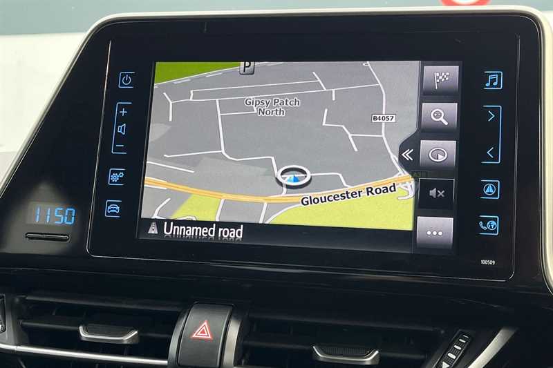 Used Toyota C-HR 2018 for sale - 76890963: Photo 18