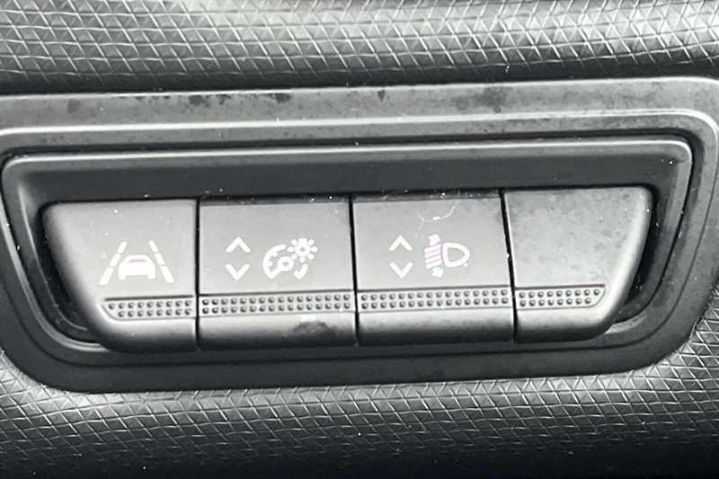 Used Renault Clio 2021 for sale - 77401878: Photo 40