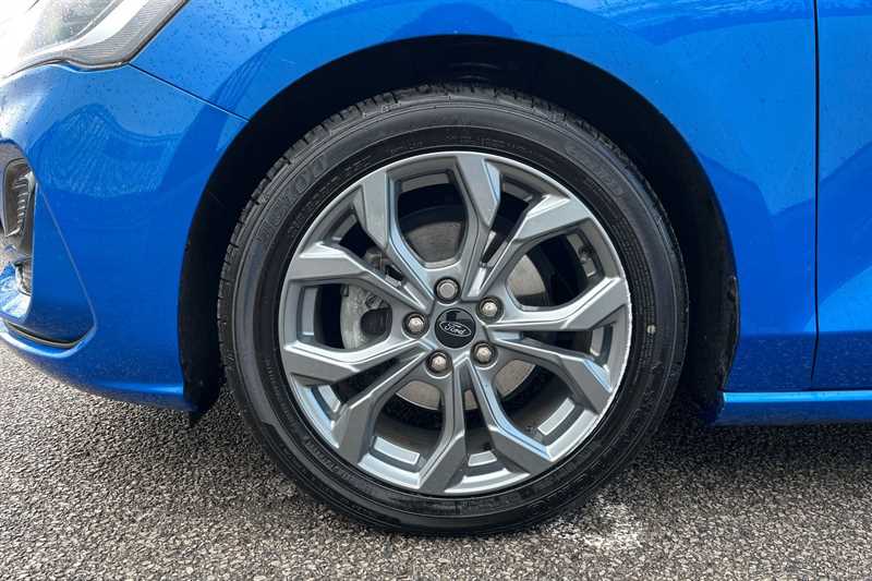 Used Ford Focus 2023 for sale - 76488769: Photo 9