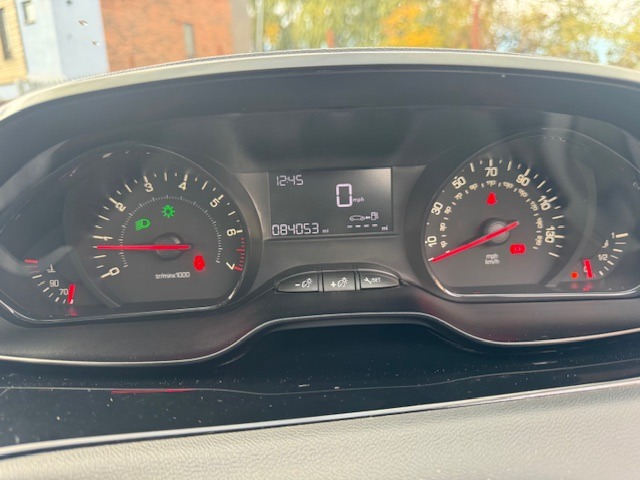 Used Peugeot 208 2014 for sale - 76518256: Photo 11