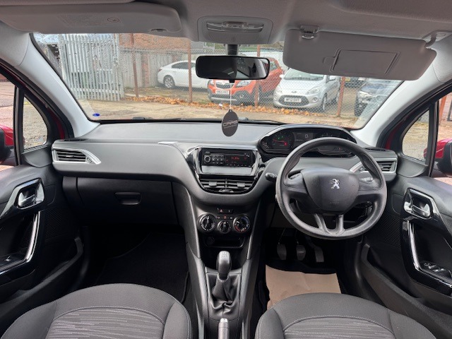 Used Peugeot 208 2014 for sale - 76518256: Photo 22