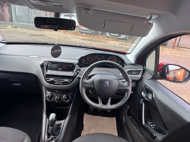 Used Peugeot 208 2014 for sale - 76518256: Photo 23