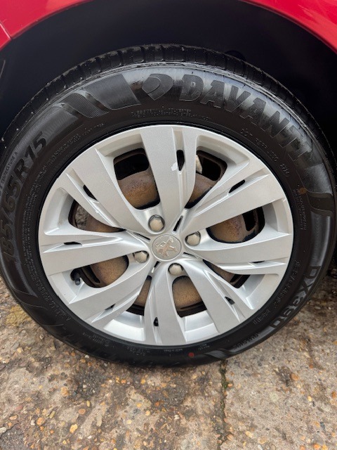 Used Peugeot 208 2014 for sale - 76518256: Photo 24