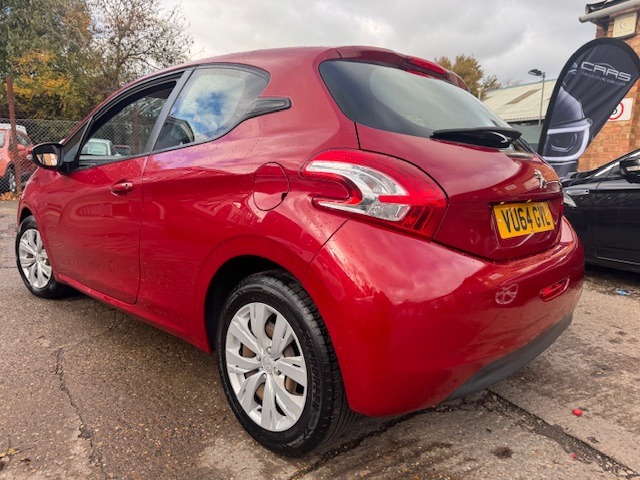 Used Peugeot 208 2014 for sale - 76518256: Photo 5