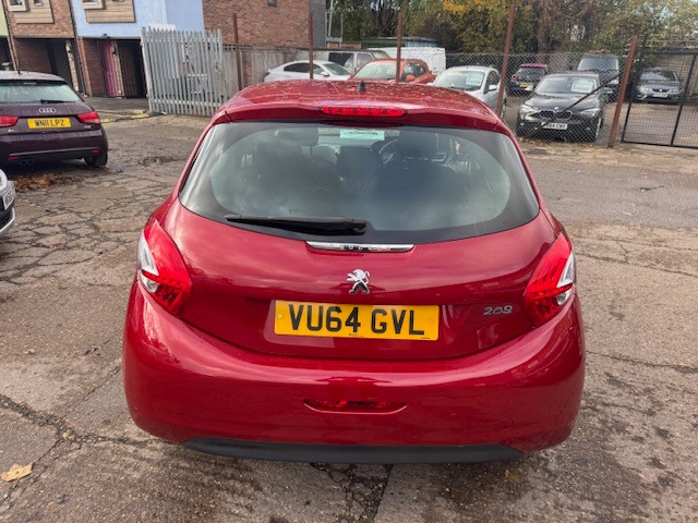 Used Peugeot 208 2014 for sale - 76518256: Photo 6