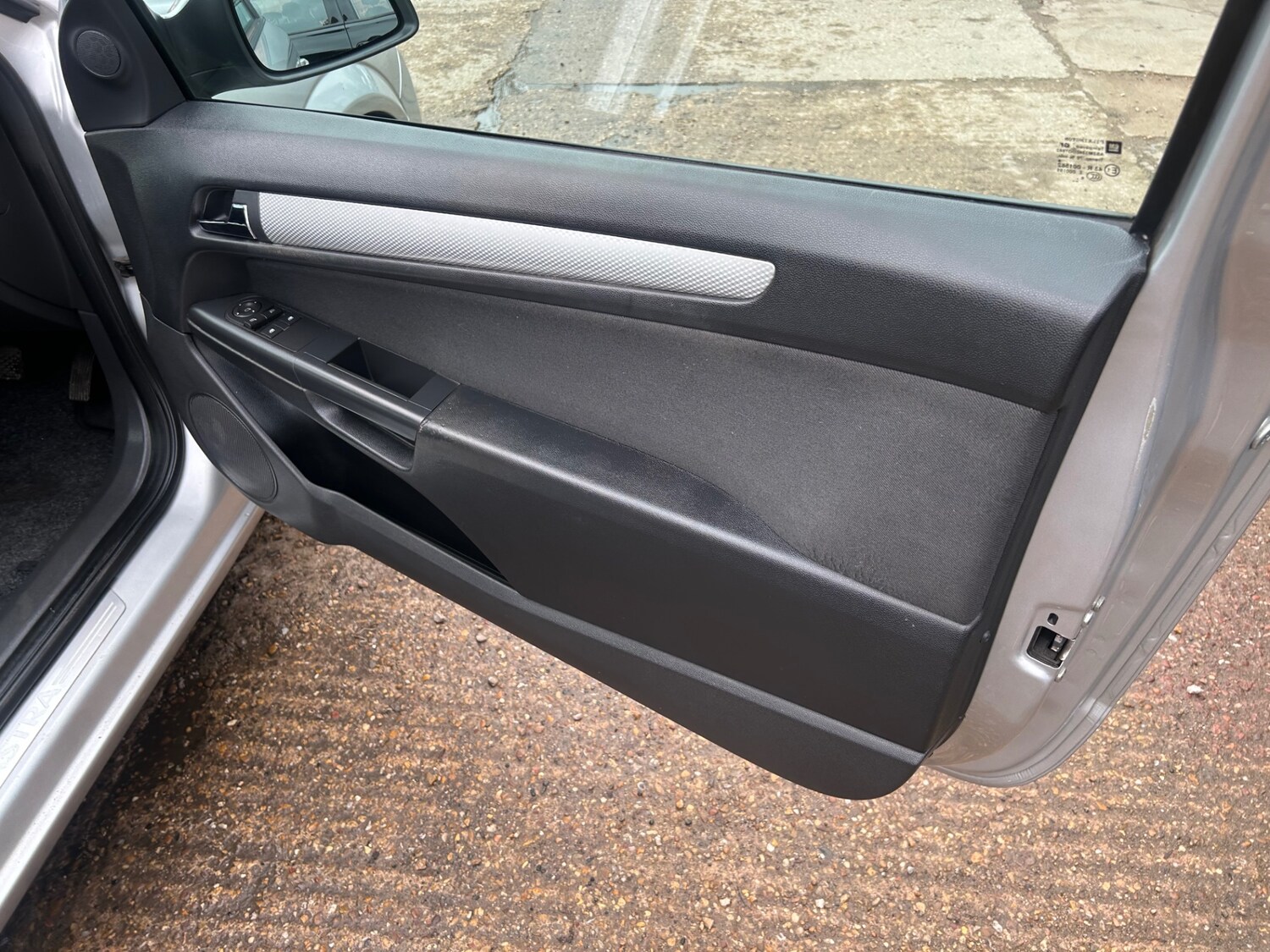 Used Vauxhall Astra 2010 for sale - 77632676: Photo 30