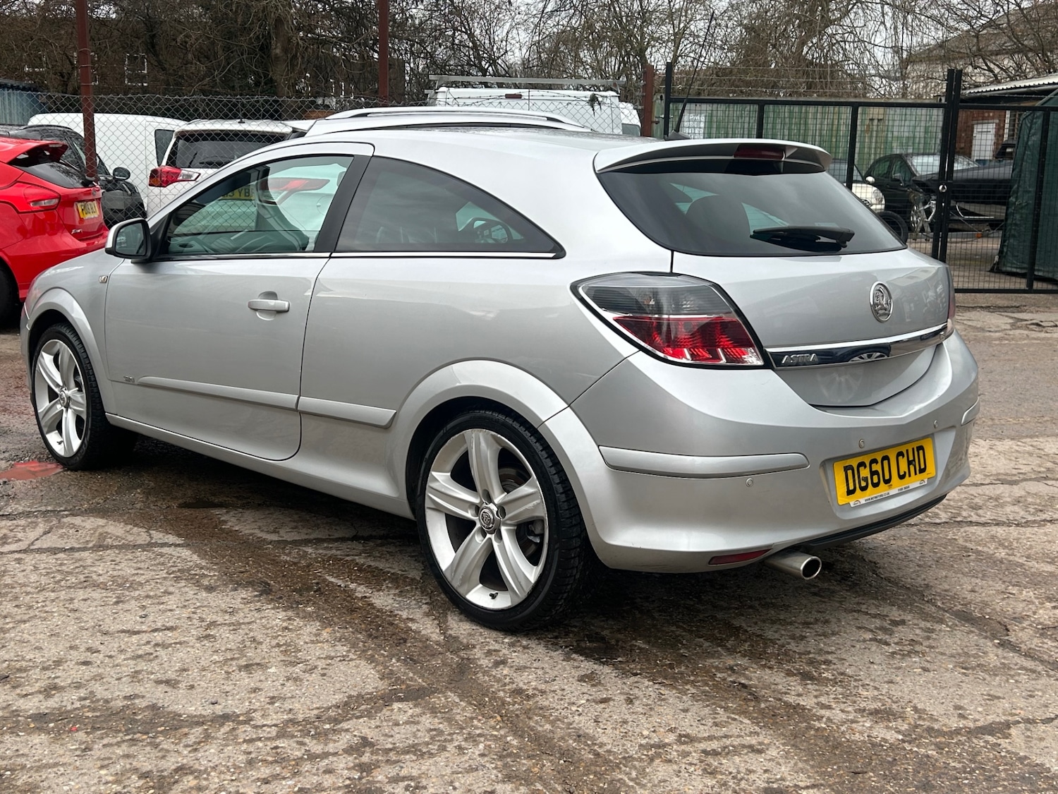 Used Vauxhall Astra 2010 for sale - 77632676: Photo 5